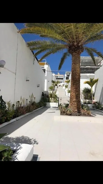 Apartment 110 Colony Club