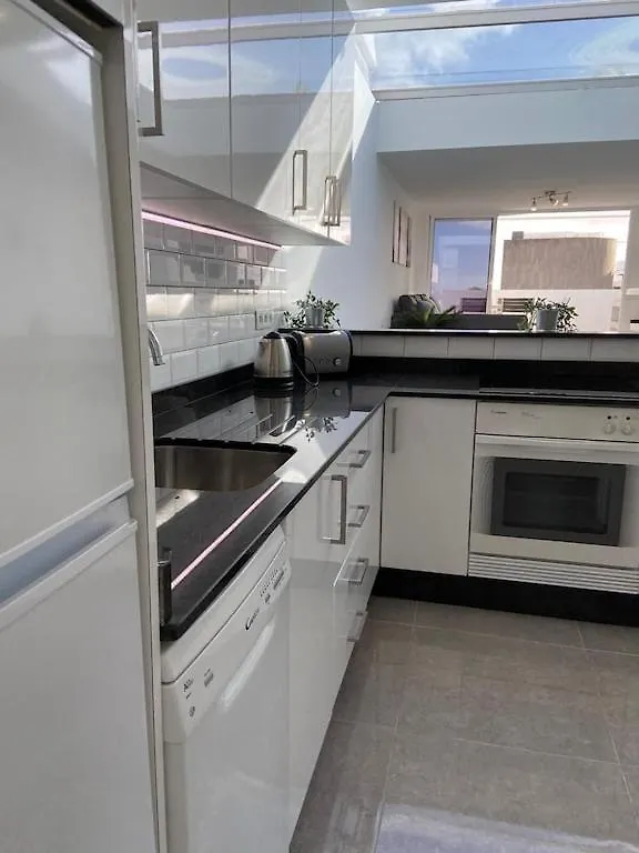 110 Colony Club Apartment